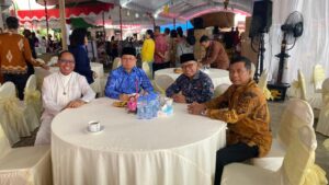 Didampingi Ketua DPD Banjarmasin, Ketua DPW LDII Kalimantan Selatan Hadiri Open House di Keuskupan