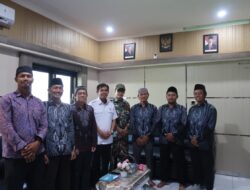 Audiensi Dengan Kades, Sunandar Perkenalkan Dirinya Sebagai Ketua PAC LDII Tarjun Gantikan Riyadi