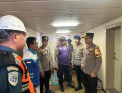 Pastikan Aman Mudik, Polres Kotabaru Cek Kapal Penumpang  KM. Sabuk Nusantara III di Pelindo III Stagen