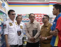 Bersama DPRD Diskoprindag Kabupaten Kotabaru Sidak Kelangkaan Susu UHT Putih Di Minimarket