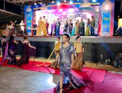 SMK Negeri 1 Kotabaru Meriahkan Pagelaran Busana UKK Di Obyek Wisata Siring Laut