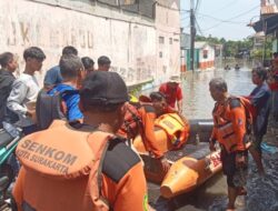 SENKOM Rescue Surakarta Siaga Tangani Dampak Banjir di Wilayah Kaliwingko