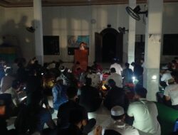 Listrik Padam Tak Surutkan Semangat Ibadah, Ratusan Jamaah LDII Tanah Bumbu Khusyuk Mengaji