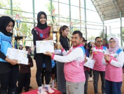 Pemkab Kotabaru Tutup Turnamen Voli Perwosi Cup I, SMA 2 & SMPN 1 Kelumpang Hilir Sabet Juara Utama