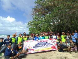 LDII Pulaulaut Utara dan Kepulauan Gelar Bersih Pantai Batu Jodoh Di Desa Teluk Aru