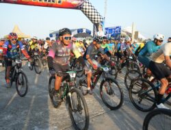 Gowes Sambil Wisata, Wabup Kotabaru Lepas Ratusan Peserta MTB Adventure 2026 Siring Laut